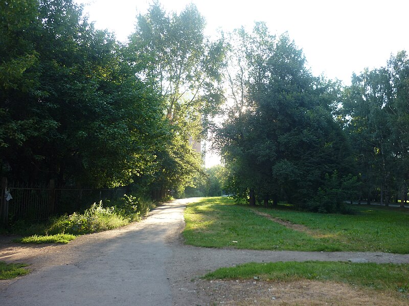 File:Yekaterinburg Yasnaya street take 3.JPG