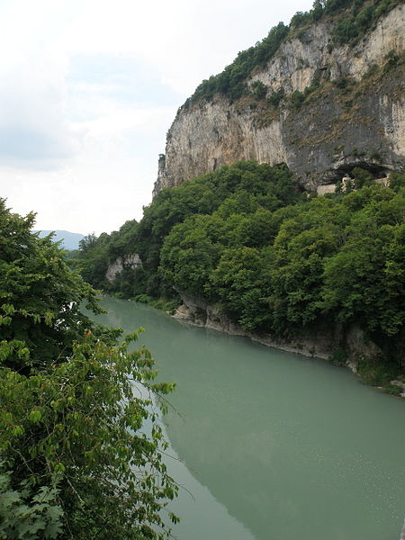 File:Yenne Gorge de la Balme 2.JPG