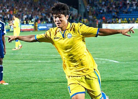 Yoo Byung-SooAugust 19, 2013 as part of FC Rostov in match of the Russian football championship of 2013.jpg