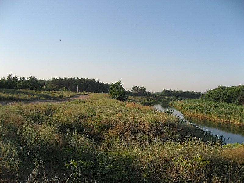 File:Река Вовча дорога на дачи - panoramio.jpg