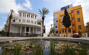 PH. Skora's Building, Tel Aviv. To date Museum of the History of Tel Aviv - Jaffa Fotografia: Silvio.ilia Licenza: CC-BY-SA-3.0