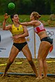 Deutsch: Beach Handball Champions Cup 2018 in Catania (ITA); Tag 3: 3. November – Frauen, Überkreuz-Platzierungsspiel 9-16: Beach Bazis Schleissheim (GER) - London Angels Handball Club (GBR) 2:0 (20:6, 28:9) English: 2018 Beach Handball Champions Cup in Catania (ITA; Day 3: 3 November – Women's Placement Match Cross Matches 9-16: Beach Bazis Schleissheim (GER) - London Angels Handball Club (GBR) 2:0 (20:6, 28:9)