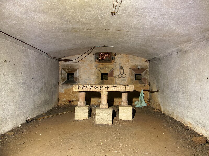 Un fort, du milieu du XIXe siècle, à Belfort 800px-2024-03-23_14-13-20_FortHatry-Belfort