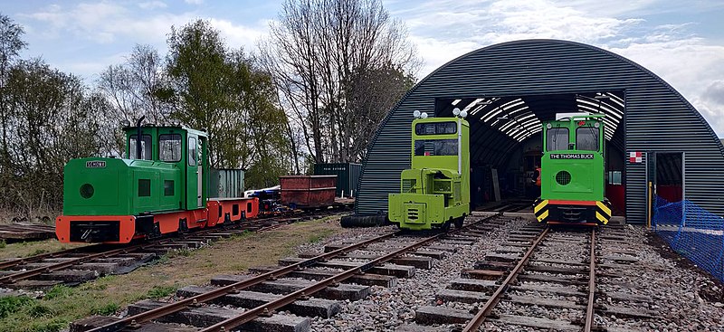 File:3ft gauge locomotives at Crowle Peatland Railway.jpg