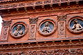 Dettaglio dei rilievi / Detail from the reliefs.