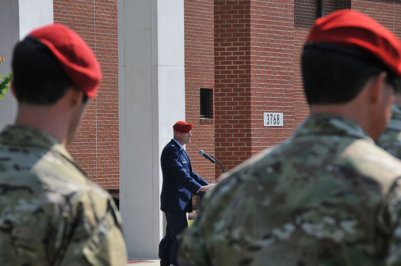 File:724th STG commander at memorial ceremony for SSgt Andrew Harvell.jpg