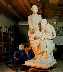Bildhauer Schwan mit gips modell-2011