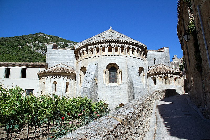 File:Abbey Saint-Guilhem-le-Desert fg01.jpg