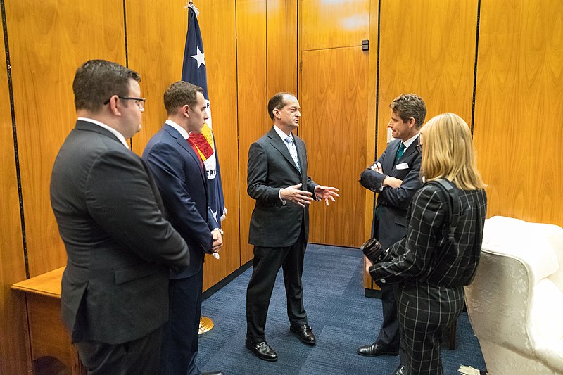 File:Alexander Acosta meets with Apprentices from Mercuria Energy L-17-06-14-A-036 (35139427662).jpg