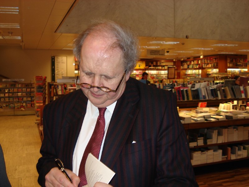 Alexander McCall Smith