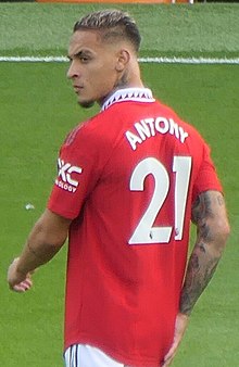 Antony chơi cho Manchester United năm 2022