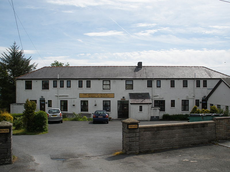 File:Apostolic Bible College Penygroes.JPG