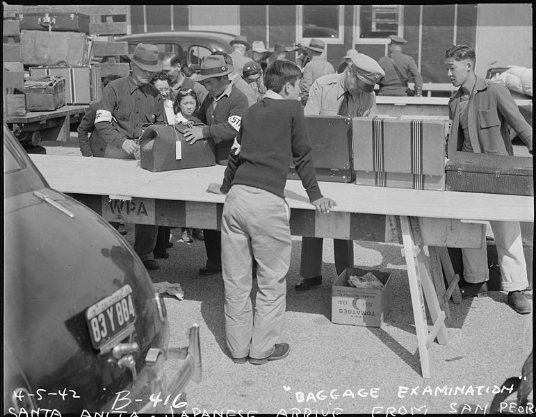 File:Arcadia, California. All baggage is inspected before newcomers enter Santa Anita Assembly center fo . . . - NARA - 537042.jpg