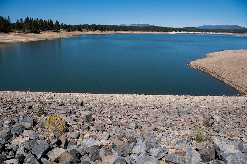 File:B247-800-19 Boca Reservoir 9-9-2016 (33966340238).jpg