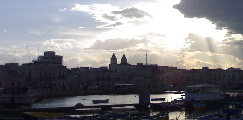 File:Bari - Santo Spirito.jpg