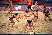 Deutsch: Beachhandball bei den Olympischen Jugendspielen 2018; Tag 5, 10. November 2018; Mädchen, Hauptrunde - Chinese Taipei (Taiwan)-Niederlande 1:2 English: Beach handball at the 2018 Summer Youth Olympics at 11 October 2018 – Girls Main Round – Chinese Taipei (Taiwan)-Netherlands 1:2