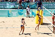 Deutsch: Beachvolleyball bei den Olympischen Jugendspielen 2018; Tag 9, 15. Oktober 2018; Mädchen, Viertelfinale: Italien-China 2–0 (21–16/21–9) English: Beach volleyball at the 2018 Summer Youth Olympics at 15 October 2018 – Girls Quarterfinals: Italy-China 2–0 (21–16/21–9)