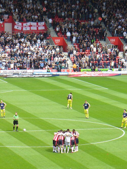 Southampton players form a huddle before kicking off against Derby in 2007