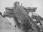 De laadpier in de haven van Wabana (ca. 1903)