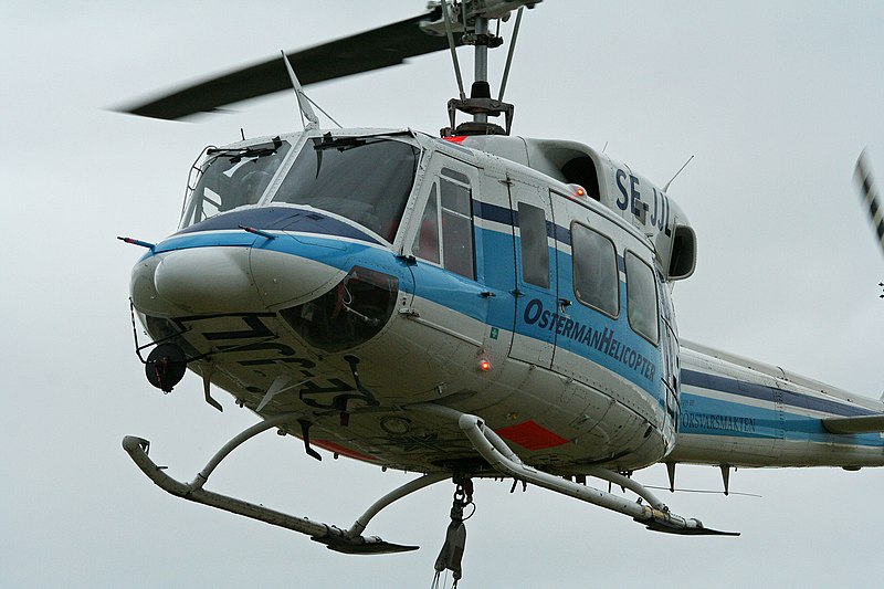 File:Bell 212 SE-JJL (8365746556).jpg