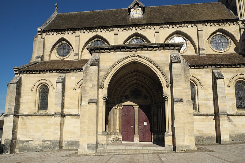 File:Bougival Église Notre-Dame Narthex 580.jpg