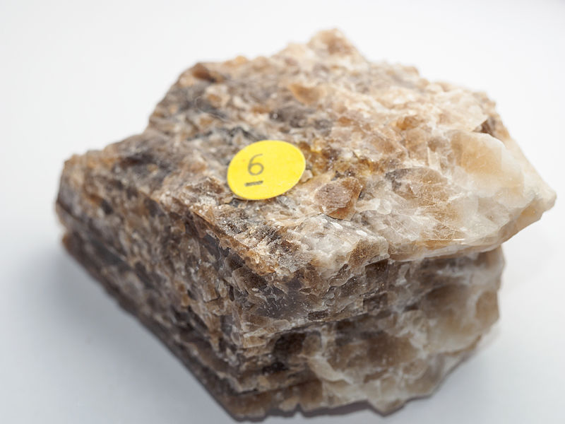 File:Brown calcite (12249977166).jpg