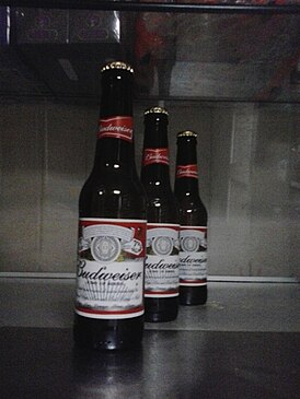 Бутылка пива Budweiser