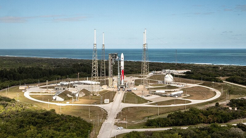 File:CLPS PM-1 Astrobotic-ULA Rollout for Launch (KSC-20240105-PH-CSH01 0011) Cropped.jpg