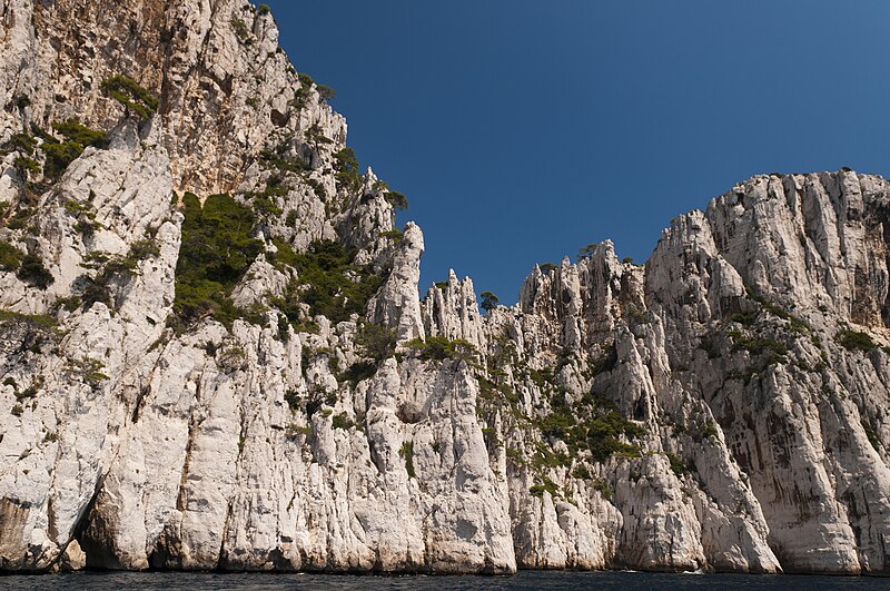 File:Calanque near Cassis, Provence, France (6052444907).jpg