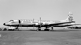 Un Canadair CL-44 de Flying Tiger Line, similaire à celui impliqué dans l'accident.