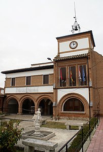 Casa consistorial de Fresneda de Cuéllar.jpg