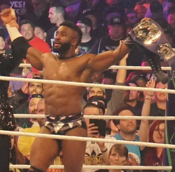 File:Cedric Alexander Cruiserweight champion WM34.jpg