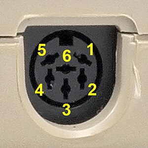 Commodore-64-Back-serial-IEEE488 pinout.jpg