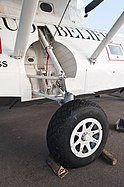 English: Main landing gear of Consolidated PBY-5A „Catalina“ (N9767, cn 105) at "Oldtimer Fliegertreffen Hahnweide 2011" (EDST). Deutsch: Hauptfahrwerk der Consolidated PBY-5A "Catalina" (N9767, cn 105) auf dem Oldtimer Fliegertreffen Hahnweide 2011 (EDST).