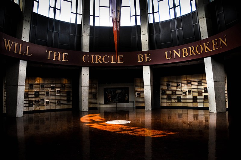 File:Country Music Hall of Fame and Museum Rotunda.jpg