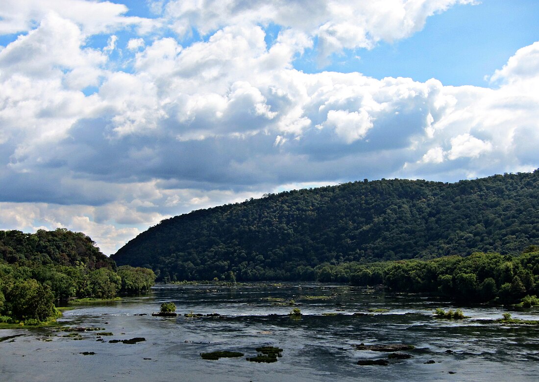 File:Crossing the Shenandoah River.jpg