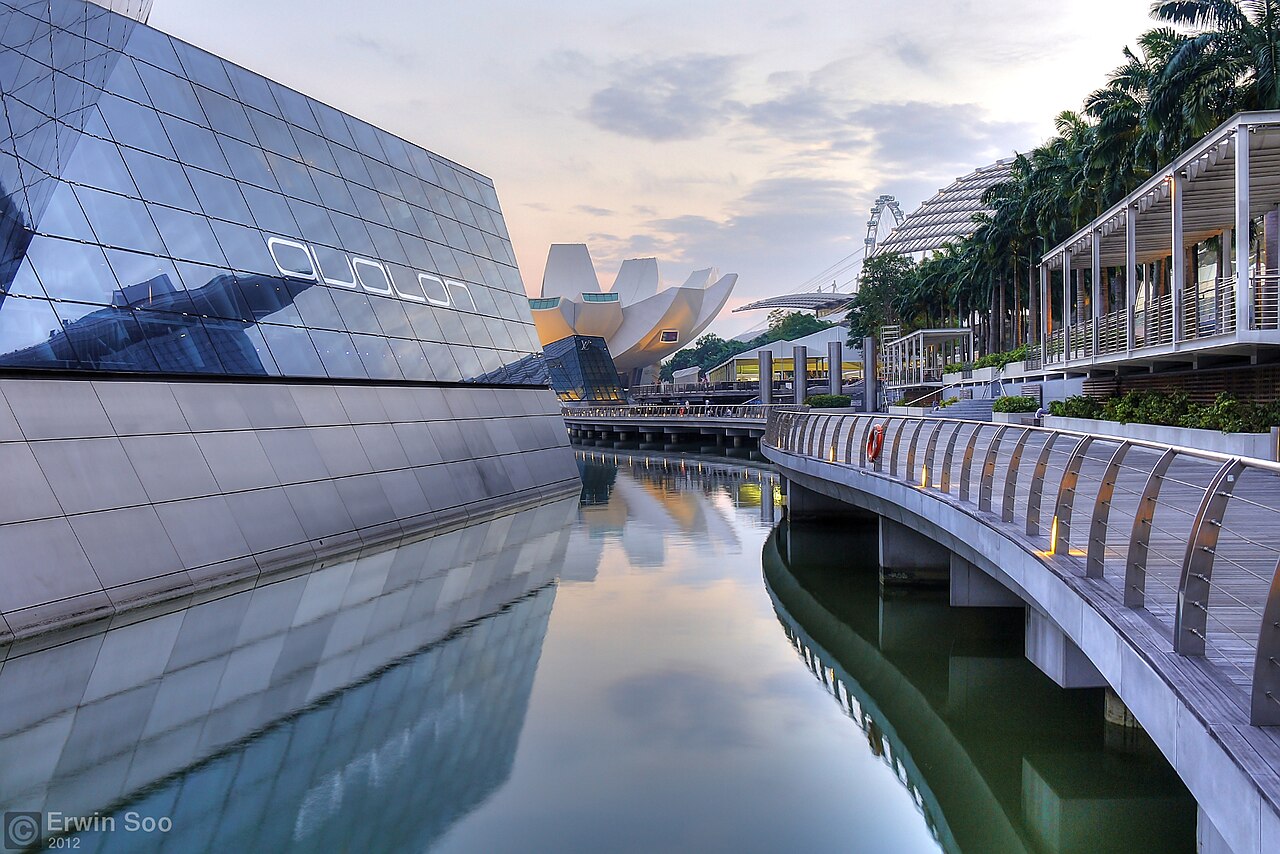 Louis Vutton Crystal Pavilion - Picture of Marina Bay Sands, Singapore -  Tripadvisor