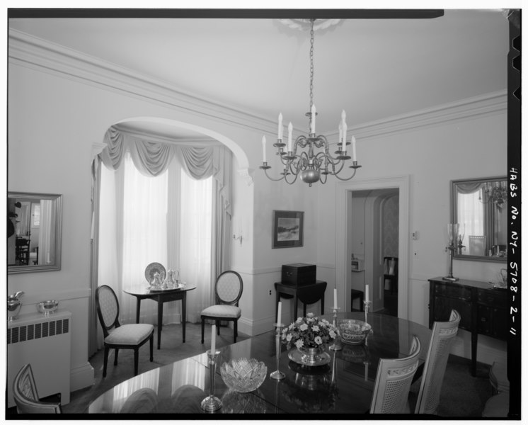 File:DETAIL OF BAY WINDOW, DINING ROOM - U. S. Military Academy, Officer's Quarters, West Point, Orange County, NY HABS NY,36-WEPO,1-2-11.tif