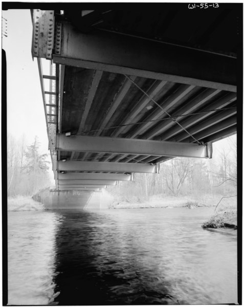 File:DETAIL VIEW, LOOKING NORTHEAST, SHOWING UNDERSIDE OF DECK - Kennan-Jump River Bridge, Spanning South fork of Jump River on County Highway "N", Kennan, Price County, WI HAER WIS,50-KEN,1-13.tif