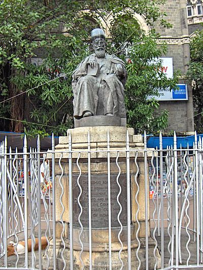 Marble Statue of Dadabhai Naoroji overlooks the Hutatma Chowk