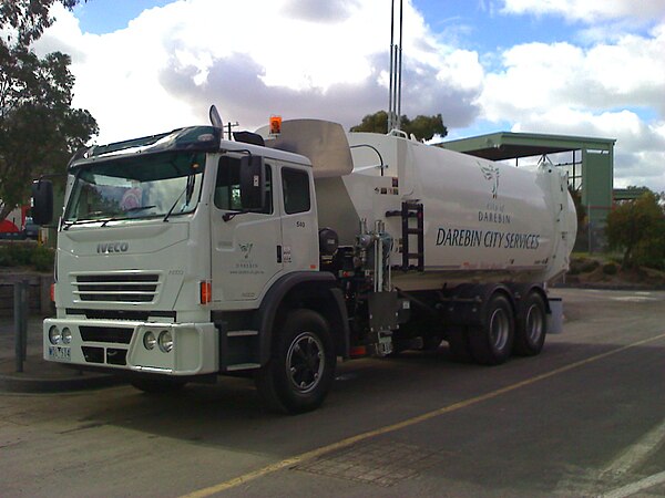 City of Darebin automated waste collection truck (2009)