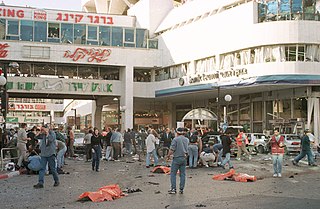 <span class="mw-page-title-main">Dizengoff Center suicide bombing</span> 1996 terrorist attack in Tel Aviv, Israel