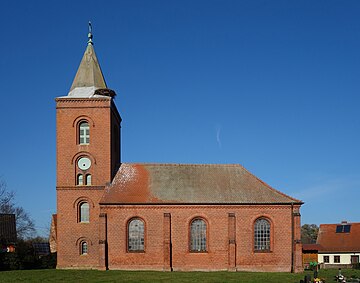 File:Dorfkirche_Gülpe_2016_S_(2).jpg