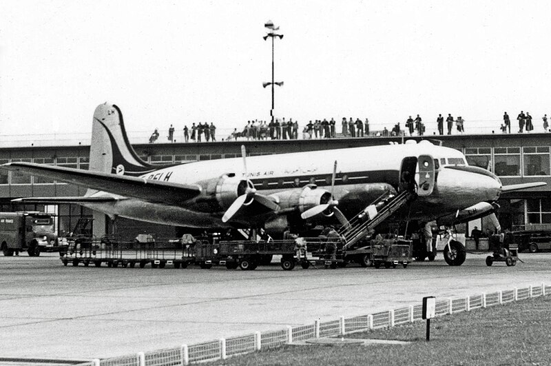 File:Douglas C-54A F-BELH Tunis Air Orly 31.05.57 edited-2.jpg