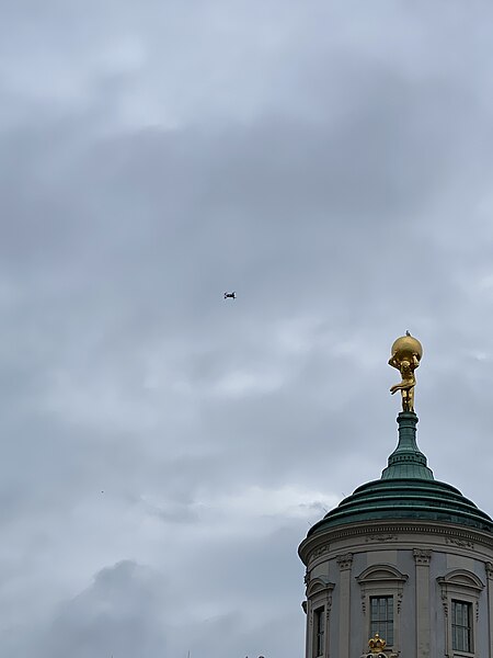 File:Drohnenflug in Potsdam 2023 003.jpg