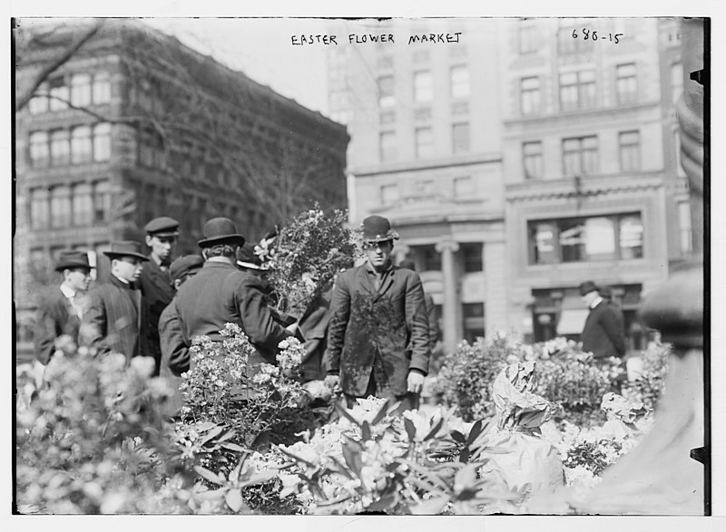 File:Easter Flower Market, Union Square, New York LCCN2014683251.jpg