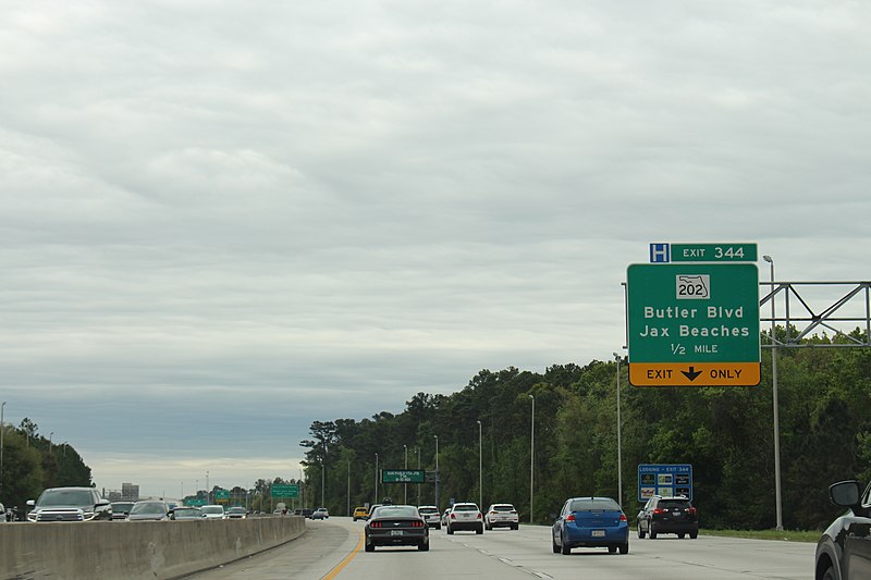 File:Florida I95sb Exit 344 .5 mile.jpg