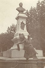 Monument au docteur Augustin Grisolle[263],[264]