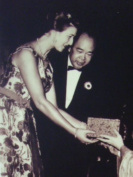 File:HK YamPak 1961 AstorTheatre 60326 (crop).jpg