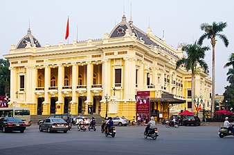 Hanoi opera house. Made as a copy of the Opera Garnier in Paris (22334215449).jpg
